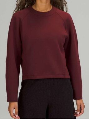 #567 NWT Lululemon AirWrap Modal Crew
Red Merlot Sz 4
